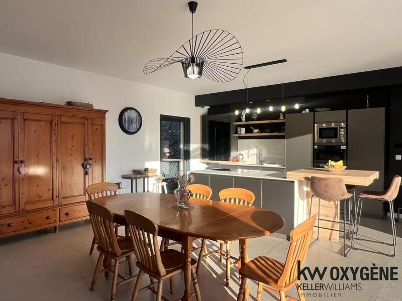 Maison - 138 m² - 4 pièces