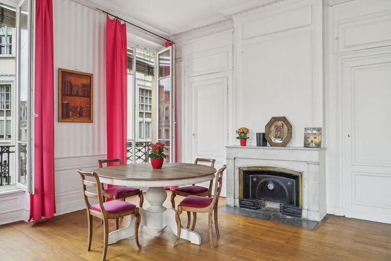 Appartement - 219 m² - 7 pièces