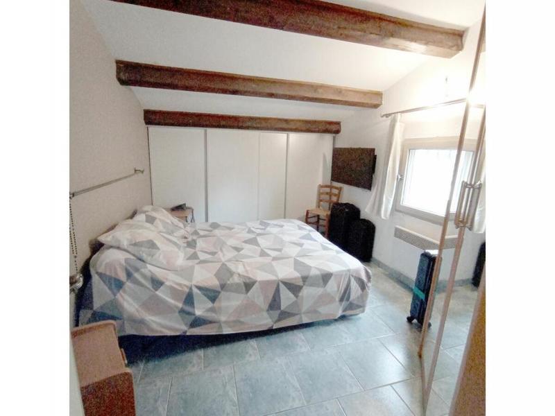 Propriété - 230 m² - 6 pièces