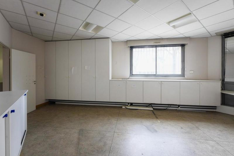 Bureau - 450 m²
