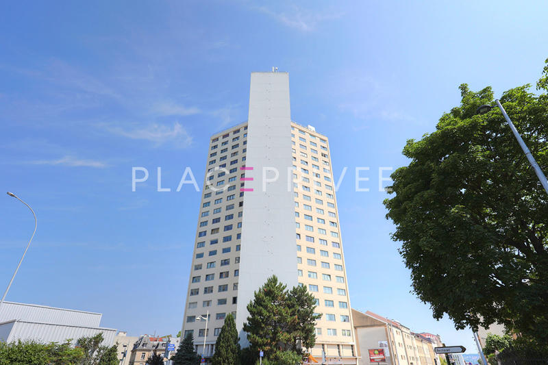 Appartement - 94 m² - 5 pièces