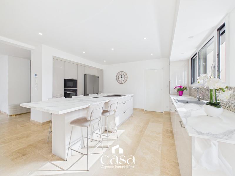 Maison - 179 m² - 7 pièces