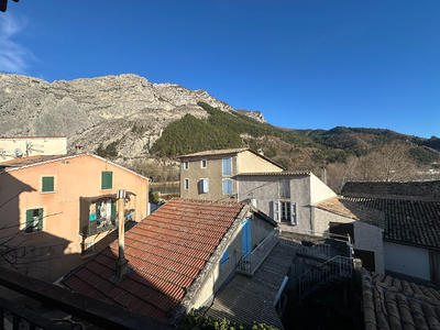 Maison - 82 m² - 3 pièces