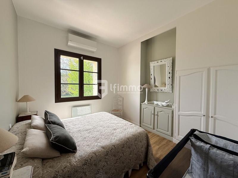 Maison - 306 m² - 9 pièces