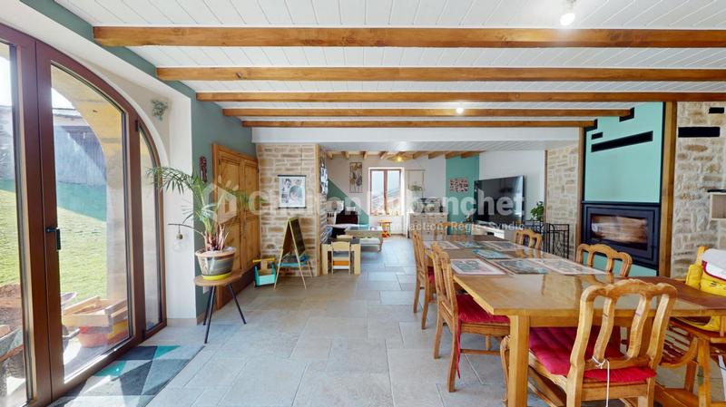 Corps de ferme - 208 m² - 7 pièces