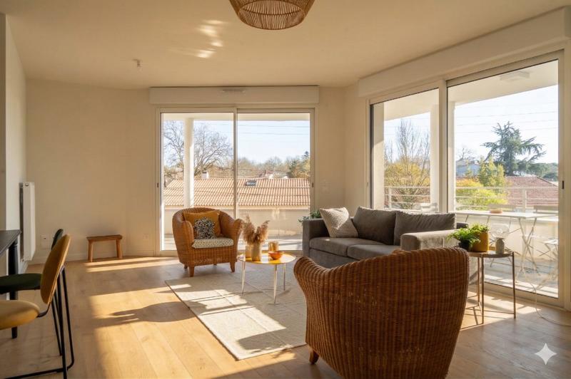 Appartement - 100 m² - 4 pièces