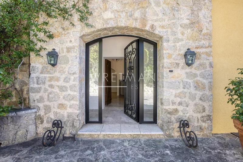 Immeuble mixte - 826 m²