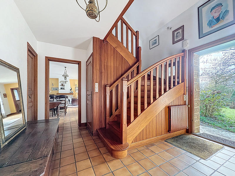 Maison - 140 m² - 6 pièces