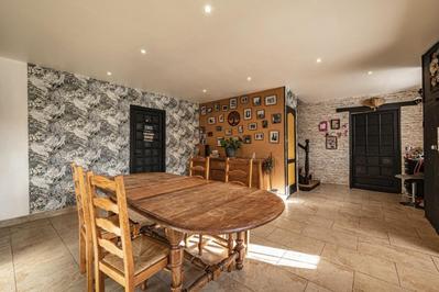 Corps de ferme - 230 m² - 6 pièces