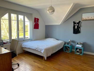 Maison - 246 m² - 10 pièces