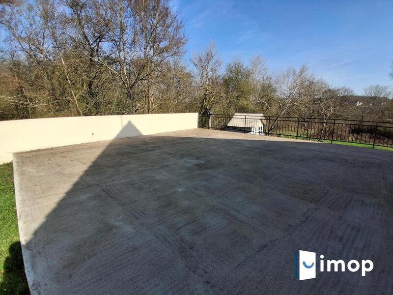 Maison - 186 m² - 8 pièces