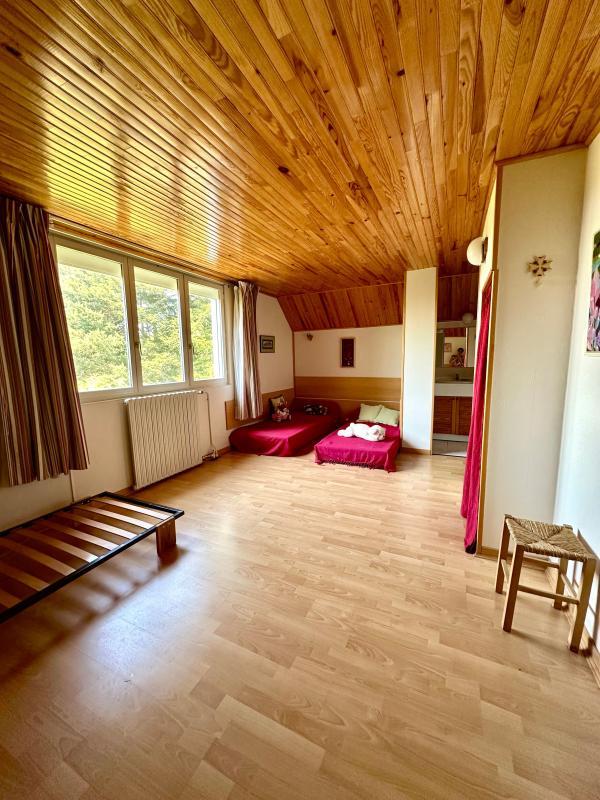 Maison - 213 m² - 7 pièces