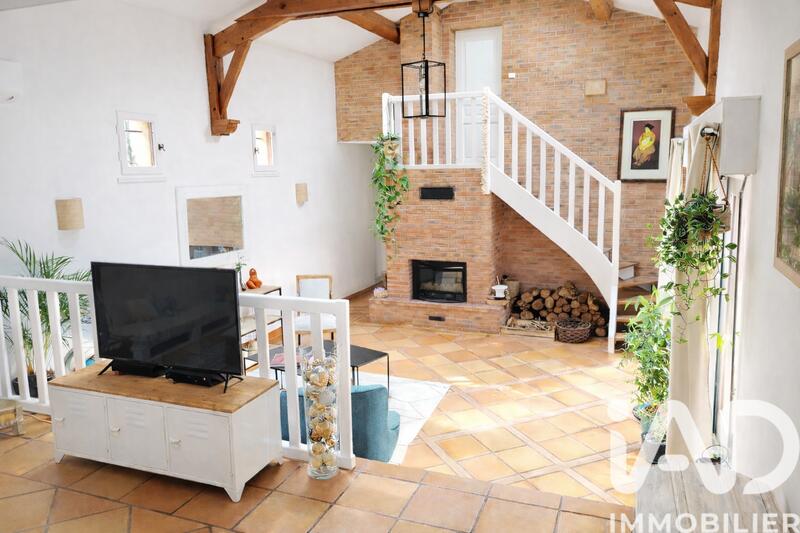 Maison - 395 m² - 15 pièces