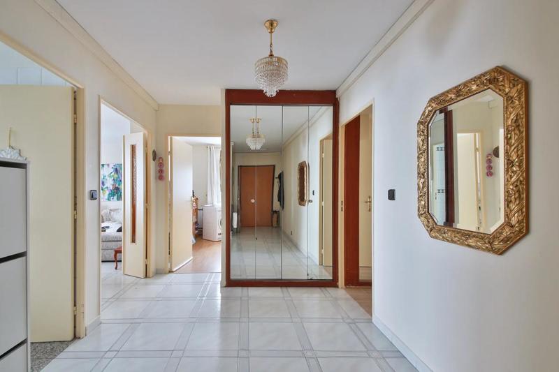 Appartement - 100 m² - 5 pièces