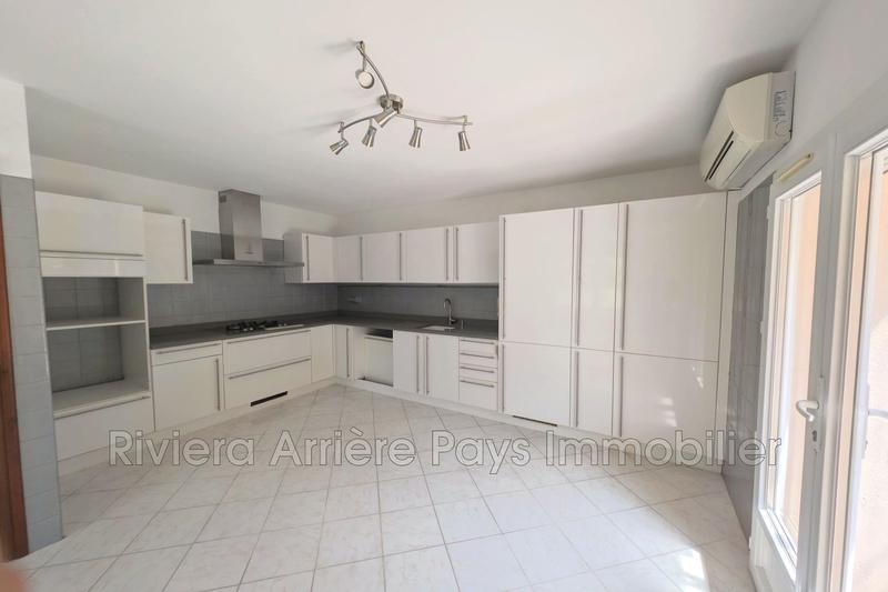 Maison - 198 m² - 8 pièces