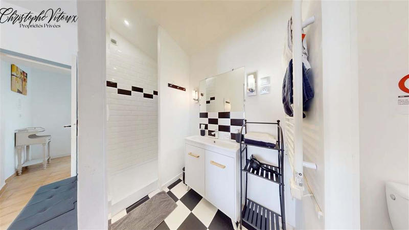 Maison - 288 m² - 8 pièces