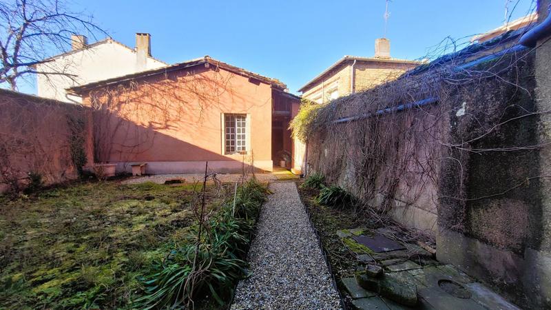 Maison - 231 m² - 6 pièces