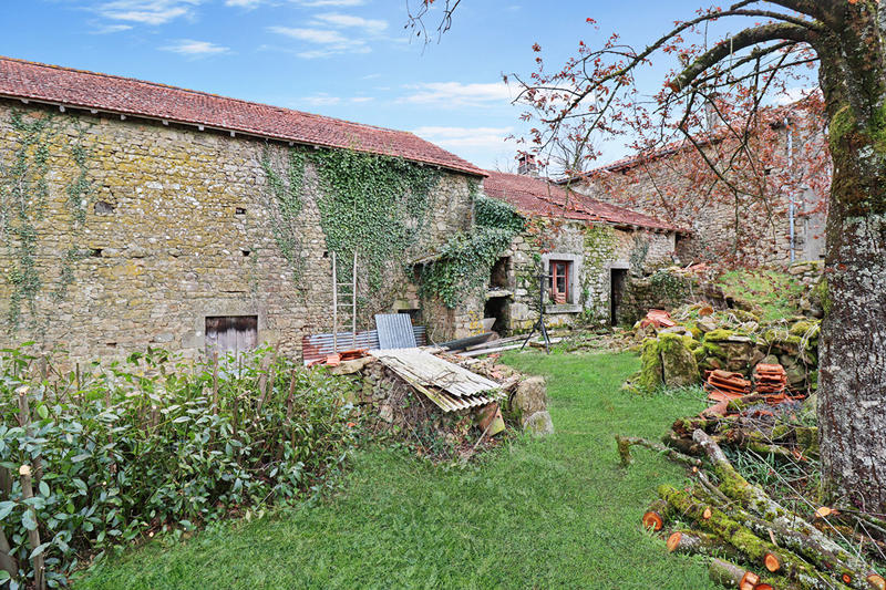 Maison - 94 m² - 5 pièces