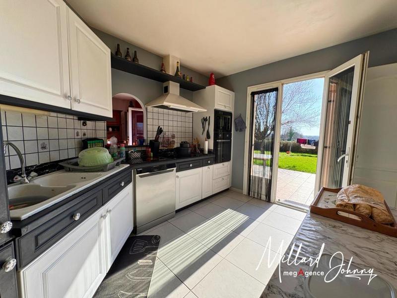 Maison - 96 m² - 5 pièces