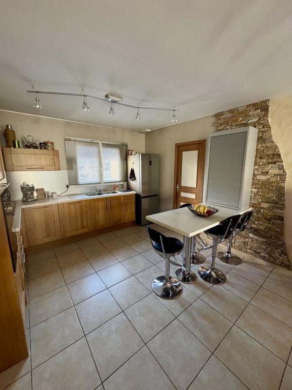 Maison - 103 m² - 5 pièces