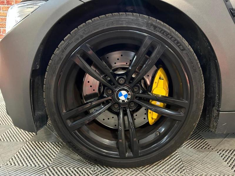 Bmw M4 Coupé 430ch 6 cylindres en ligne bi-turbo pack Carbone