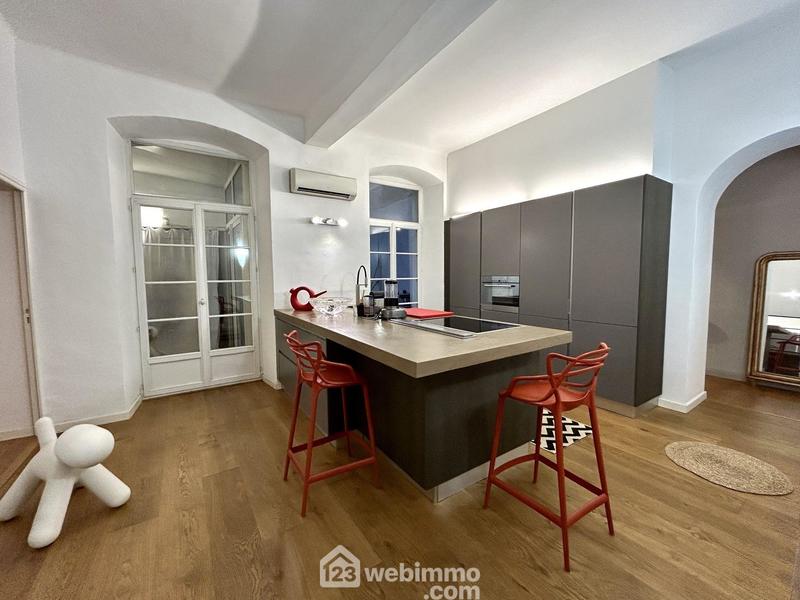 Appartement - 138 m² - 5 pièces