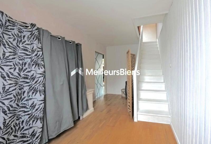 Maison - 97 m² - 5 pièces