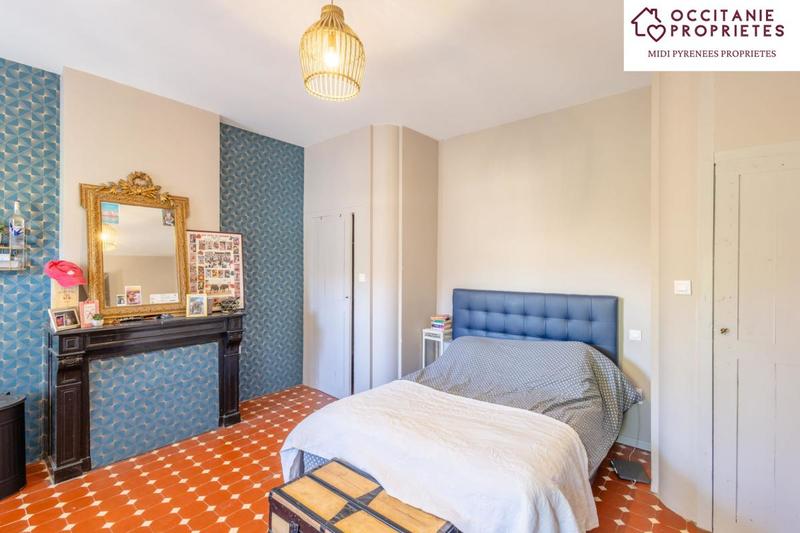 Maison de maîtres - 452 m² - 11 pièces