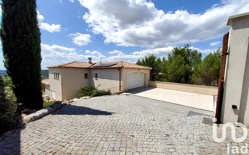 Maison - 236 m² - 7 pièces