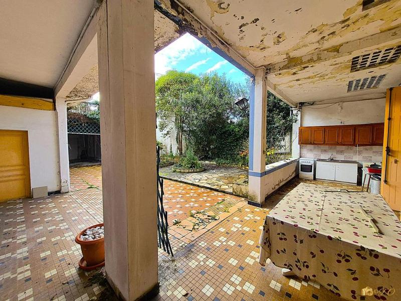 Maison de maîtres - 330 m² - 14 pièces