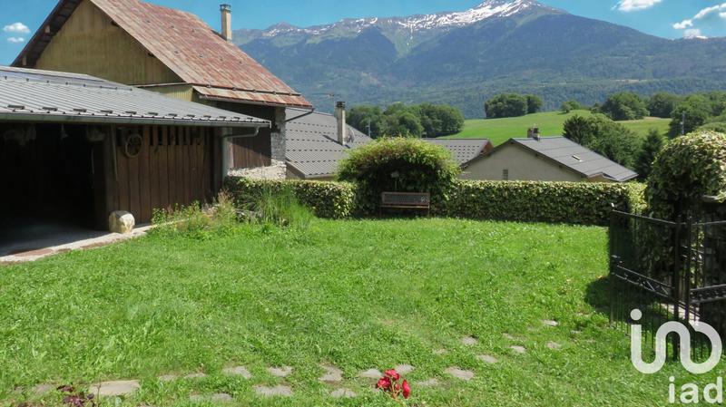 Maison - 250 m² - 10 pièces