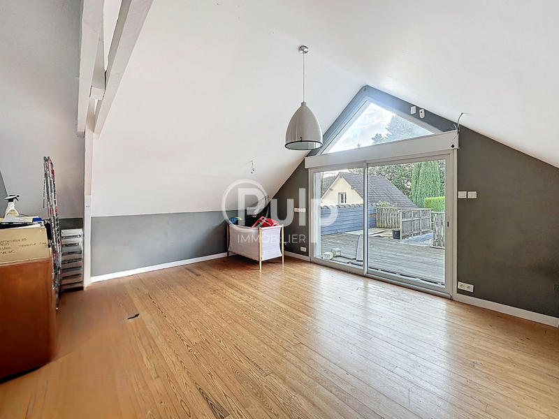 Maison - 153 m² - 11 pièces