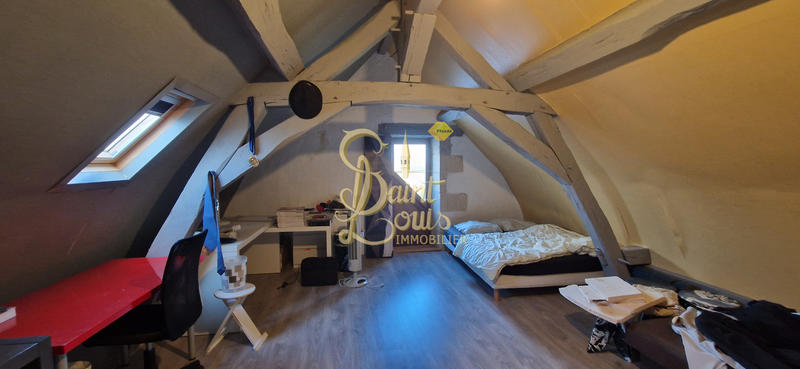 Maison - 207 m² - 8 pièces