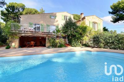 Maison - 198 m² - 5 pièces