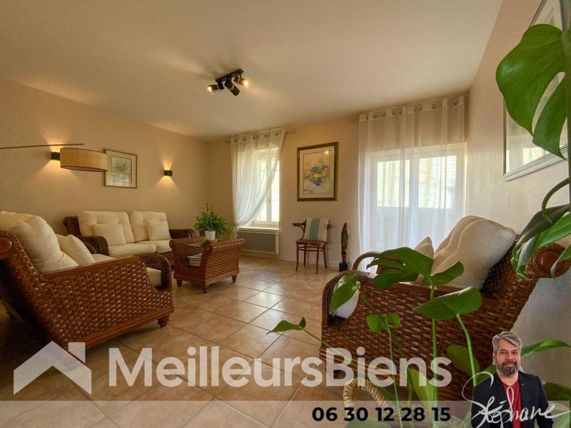 Maison traditionnelle - 227 m² - 10 pièces