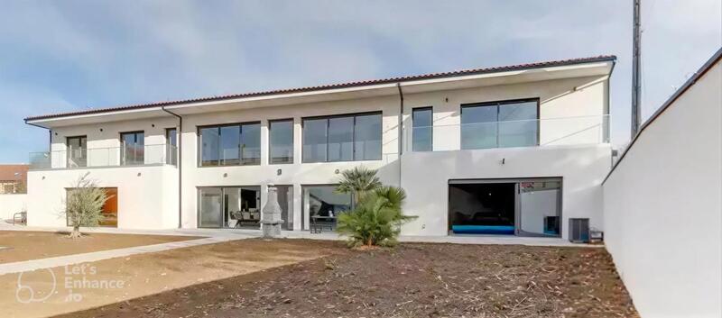 Villa - 410 m² - 8 pièces