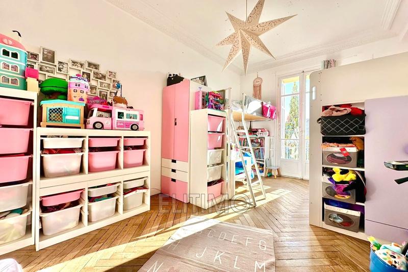 Appartement - 102 m² - 4 pièces