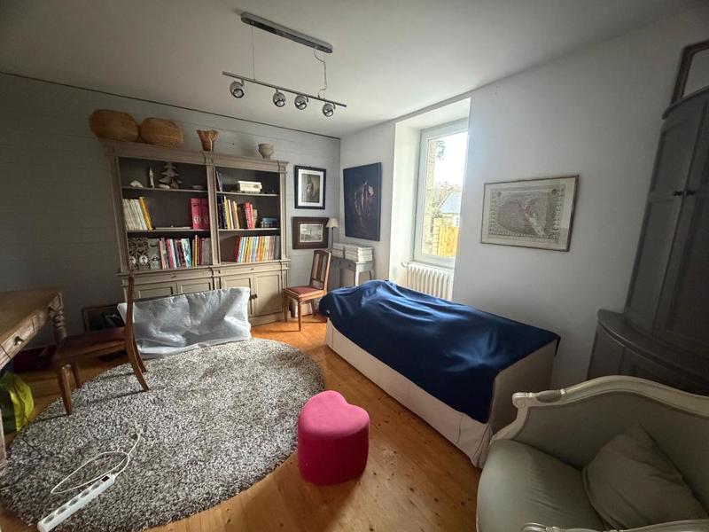 Maison - 220 m² - 9 pièces