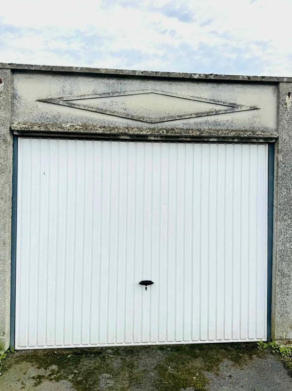 Parking / Garage - 14 m²