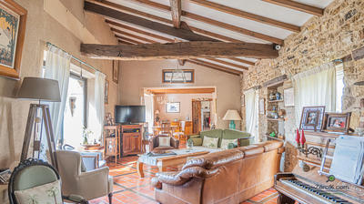 Maison - 320 m² - 9 pièces