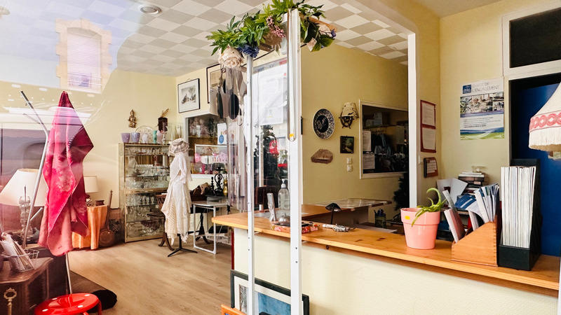 Local commercial - 204 m² - 4 pièces