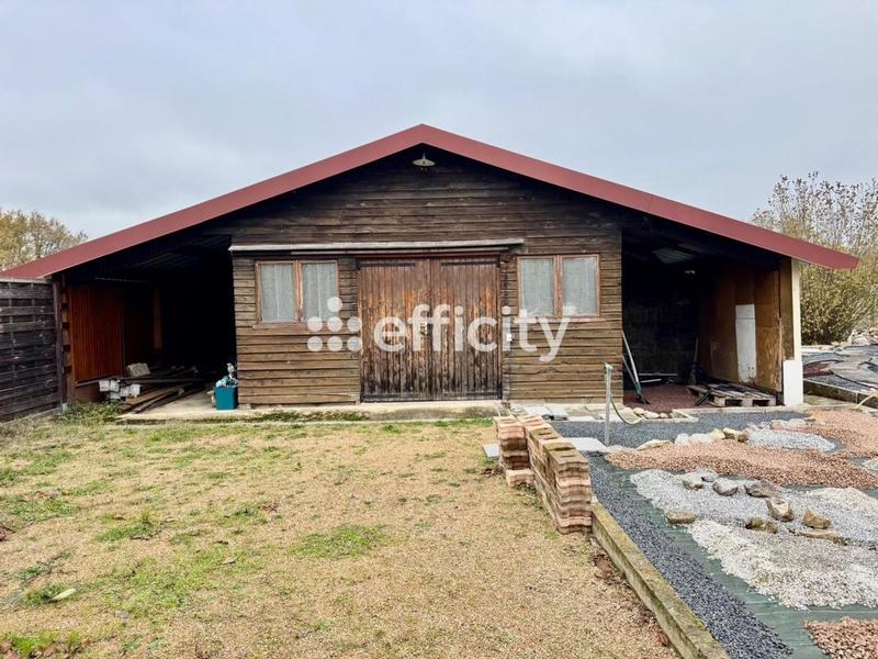 Maison - 275 m² - 16 pièces