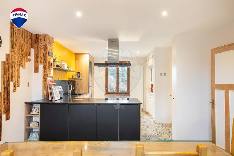 Maison - 143 m² - 6 pièces