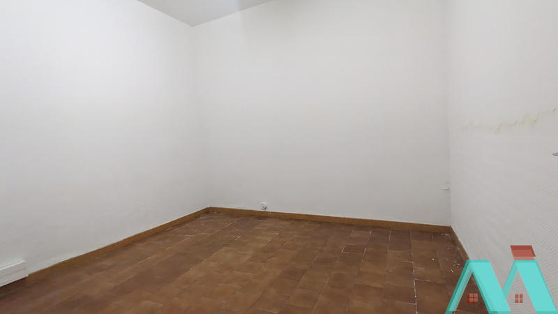 Local commercial - 121 m² - 6 pièces