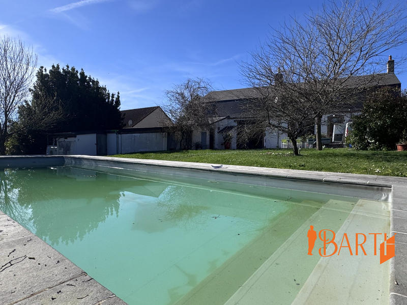 Maison - 260 m² - 7 pièces