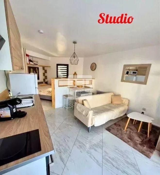 Maison - 205 m² - 7 pièces