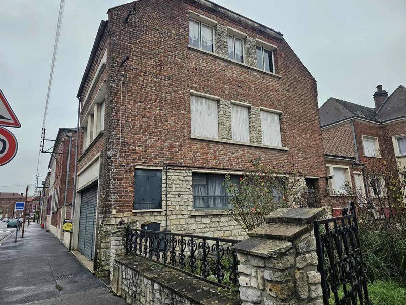 Immeuble - 108 m² - 5 pièces