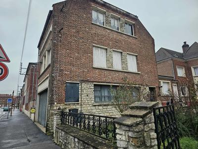 Immeuble - 108 m² - 5 pièces