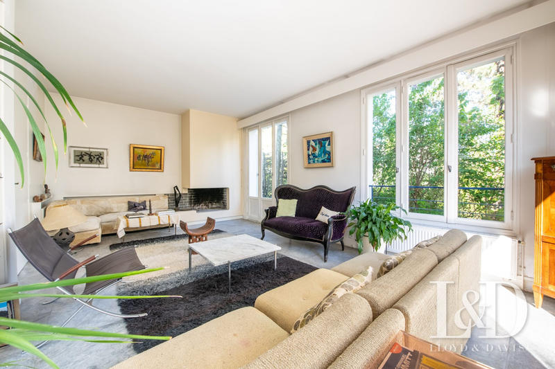 Maison - 183 m² - 9 pièces