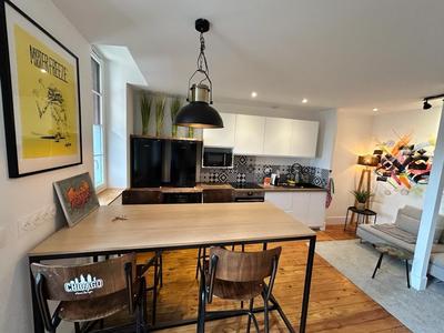 Appartement - 103 m² - 5 pièces